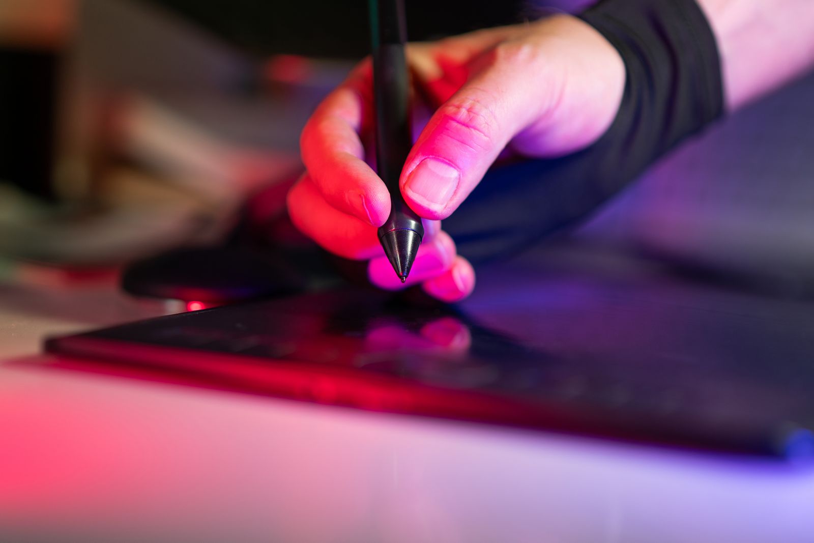 Hand drawing with a stylus on a graphics tablet